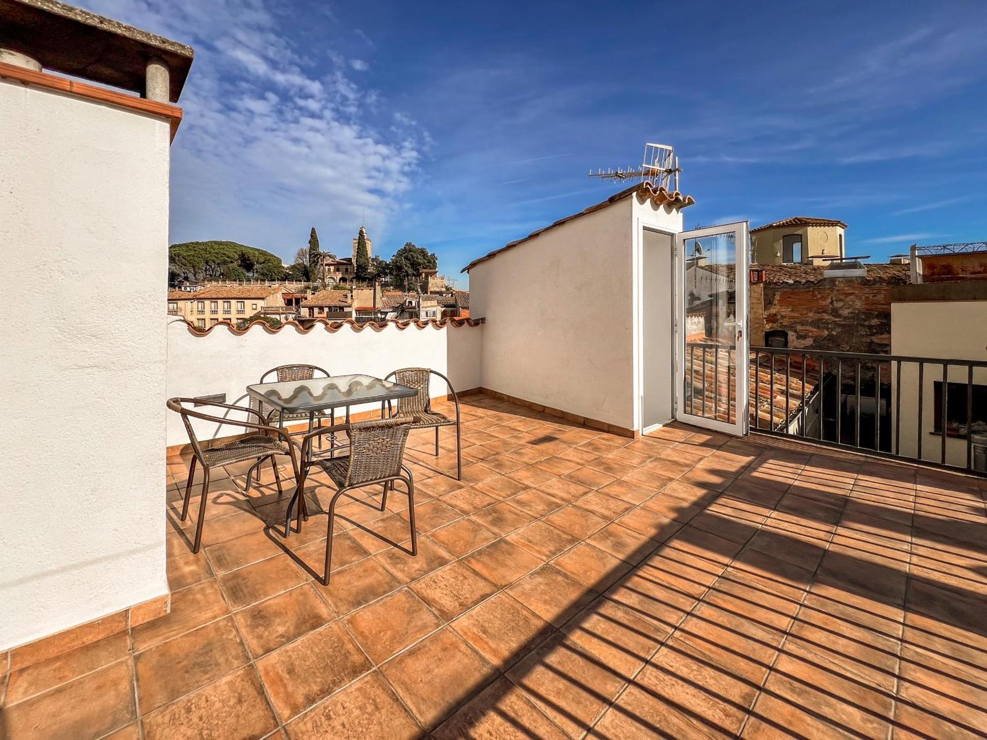 Ganganell Atic Apartamento Con Terraza En Besalu Besalú Exterior foto