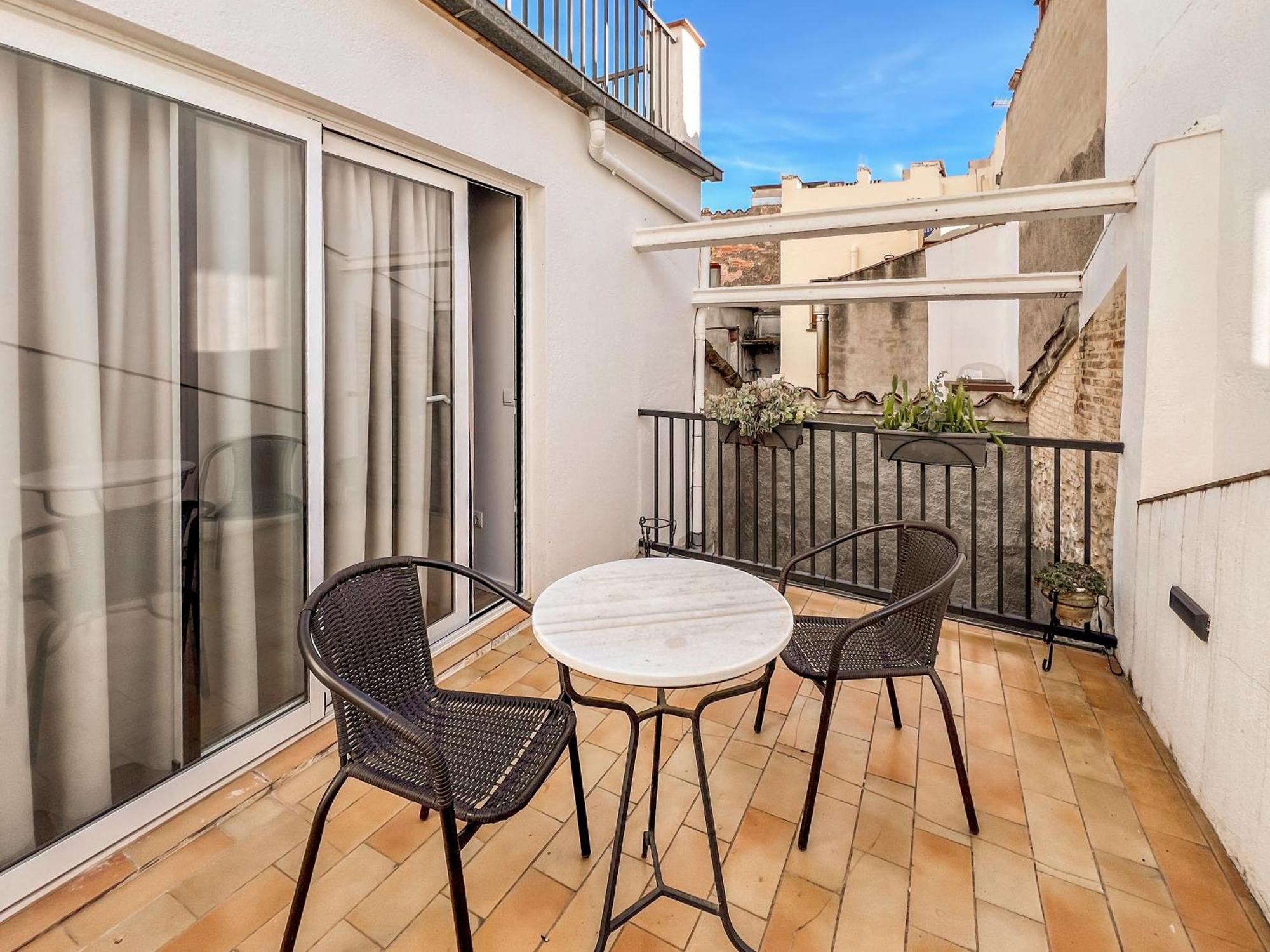 Ganganell Atic Apartamento Con Terraza En Besalu Besalú Exterior foto
